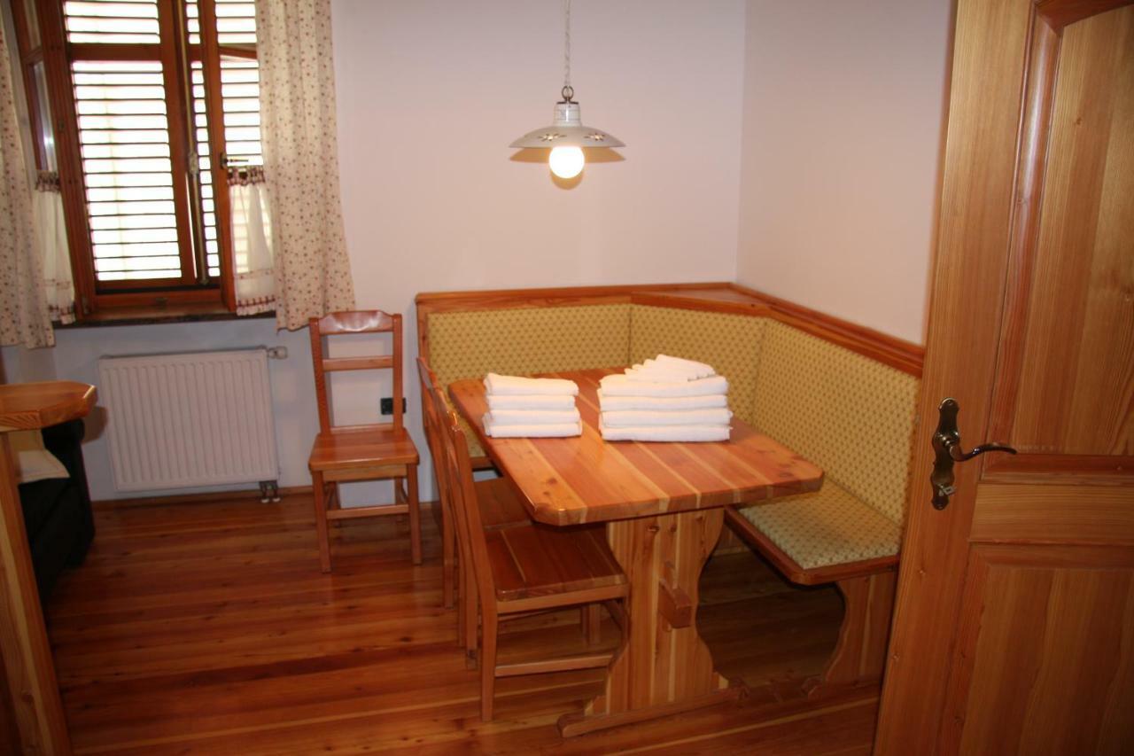 Cozy Apartments Buket In The Center Izola Extérieur photo